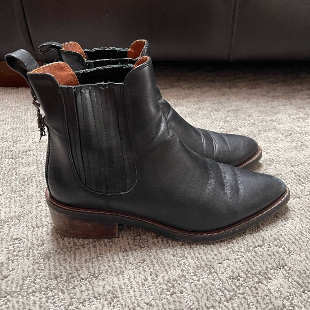 Coach Bowery Boots size 9